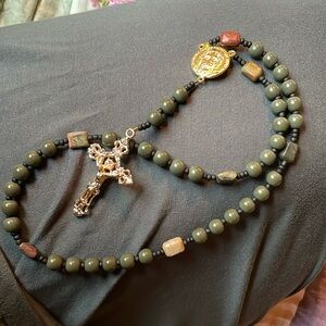 Holy Face Chaplet Catholic Prayer Beads Rosary Gold Black Olive Handmade